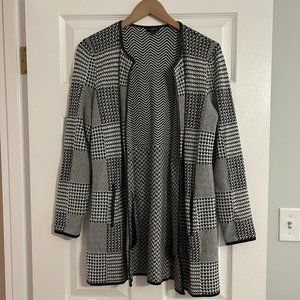Talbots Long Open Cardigan / Size Petite Medium / Black and White
